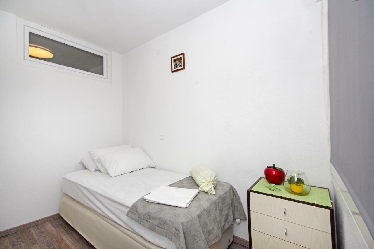 Ferienwohnung Nugal Makarska Exterior foto