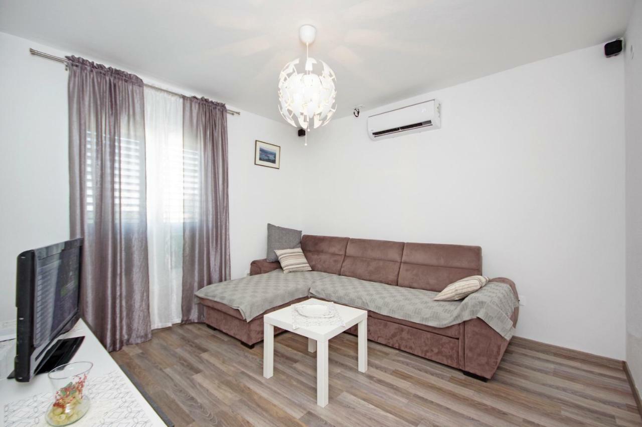 Ferienwohnung Nugal Makarska Exterior foto